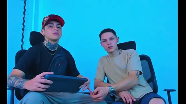 HOT boy2025 online show from November 17, 2025, 2:26 am