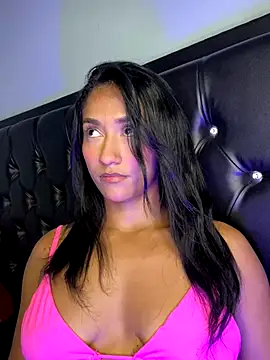 Snapshot of mailyreid chatting on November 26, 2025, 3:39 am mailyreid online show from November 26, 2025, 3:39 am