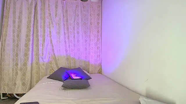 Tinny and Candy online show from April 15, 2026, 2:28 am