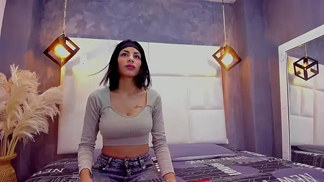 Snapshot of Tinny_and_Candy chatting on October 22, 2025, 12:04 pm Tinny and Candy online show from October 22, 2025, 12:04 pm