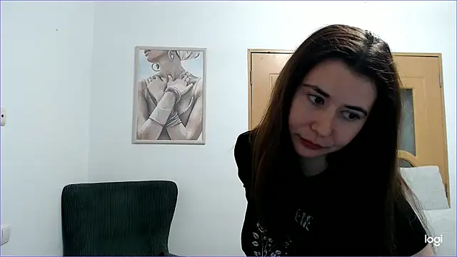 Snapshot of VioletaFlower7 chatting on October 28, 2025, 9:19 am VioletaFlower7 online show from October 28, 2025, 9:19 am