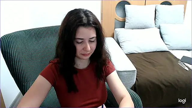 Snapshot of VioletaFlower7 chatting on November 15, 2025, 8:18 am VioletaFlower7 online show from November 15, 2025, 8:18 am