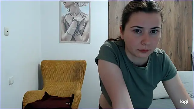 Snapshot of VioletaFlower7 chatting on June 4, 2026, 7:46 am VioletaFlower7 online show from June 4, 2026, 7:46 am