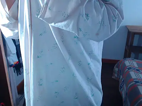 Snapshot of home_vlak chatting on February 14, 2026, 6:30 pm home vlak online show from February 14, 2026, 6:30 pm