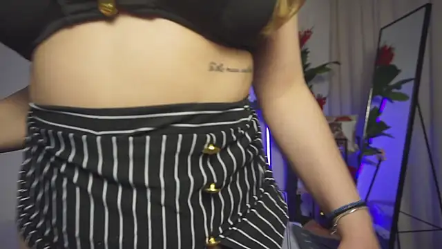 NaughtyAdda online show from April 16, 2026, 8:42 pm