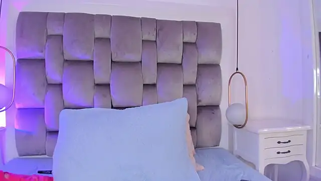 Snapshot of Ginger_Violetta_ chatting on April 9, 2026, 7:42 pm Ginger Violetta online show from April 9, 2026, 7:42 pm