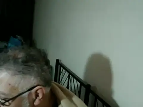 Snapshot of 100Tauros chatting on November 23, 2025, 12:59 pm 100Tauros online show from November 23, 2025, 12:59 pm