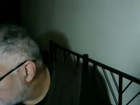 Snapshot of 100Tauros chatting on November 4, 2025, 10:24 pm 100Tauros online show from November 4, 2025, 10:24 pm