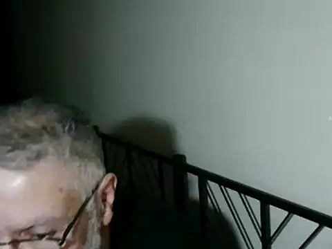 Snapshot of 100Tauros chatting on October 31, 2025, 11:00 pm 100Tauros online show from October 31, 2025, 11:00 pm