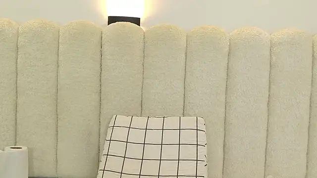 Snapshot of Juliabadlee chatting on November 27, 2025, 9:59 pm Juliabadlee online show from November 27, 2025, 9:59 pm