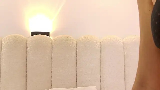 Snapshot of Juliabadlee chatting on November 9, 2025, 7:40 pm Juliabadlee online show from November 9, 2025, 7:40 pm