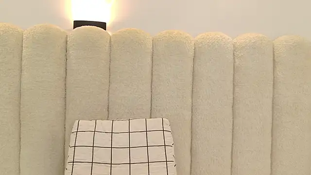 Snapshot of Juliabadlee chatting on November 26, 2025, 9:15 pm Juliabadlee online show from November 26, 2025, 9:15 pm