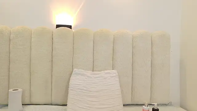 Snapshot of Juliabadlee chatting on November 20, 2025, 8:31 pm Juliabadlee online show from November 20, 2025, 8:31 pm