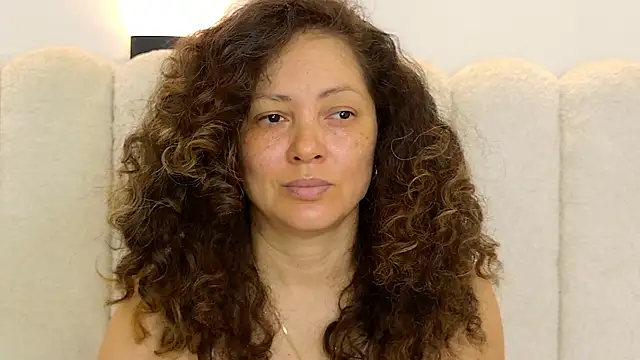 Snapshot of Juliabadlee chatting on November 14, 2025, 8:12 pm Juliabadlee online show from November 14, 2025, 8:12 pm