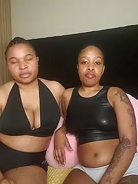R-thequeen online show from July 16, 2026, 10:07 pm