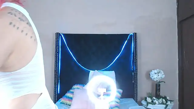 Snapshot of VioletaaaSlave chatting on November 23, 2025, 10:58 am VioletaaaSlave online show from November 23, 2025, 10:58 am