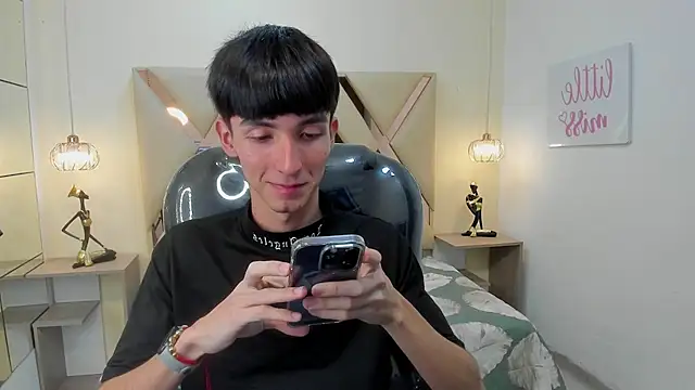 Snapshot of Jake_evans chatting on December 17, 2025, 7:52 pm Jake evans online show from December 17, 2025, 7:52 pm