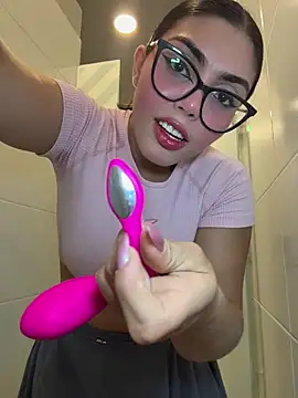 Snapshot of zui_lu chatting on December 14, 2025, 4:29 am zui lu online show from December 14, 2025, 4:29 am