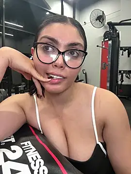 Snapshot of zui_lu chatting on March 1, 2025, 6:24 am zui lu online show from March 1, 2025, 6:24 am