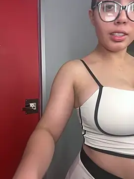 Snapshot of zui_lu chatting on March 4, 2025, 4:38 am zui lu online show from March 4, 2025, 4:38 am