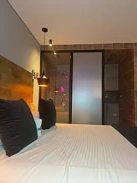 Snapshot of zui_lu chatting on October 28, 2025, 2:56 am zui lu online show from October 28, 2025, 2:56 am