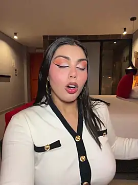 Snapshot of zui_lu chatting on April 16, 2026, 1:39 am zui lu online show from April 16, 2026, 1:39 am