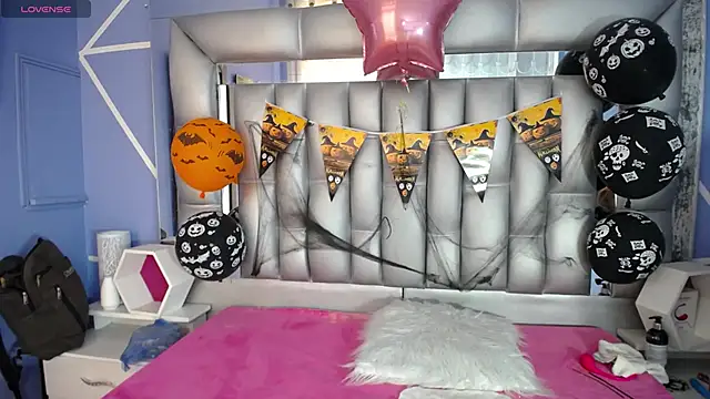 sophia ny online show from October 25, 2025, 1:45 pm