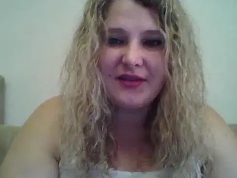 Snapshot of ParisMimi chatting on November 13, 2025, 9:46 am ParisMimi online show from November 13, 2025, 9:46 am