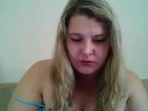 Snapshot of ParisMimi chatting on November 18, 2025, 7:33 am ParisMimi online show from November 18, 2025, 7:33 am