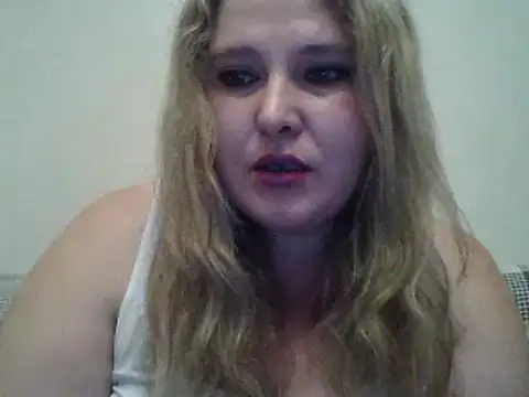 Snapshot of ParisMimi chatting on November 24, 2025, 9:26 pm ParisMimi online show from November 24, 2025, 9:26 pm