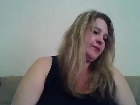 ParisMimi online show from January 12, 2026, 9:27 am