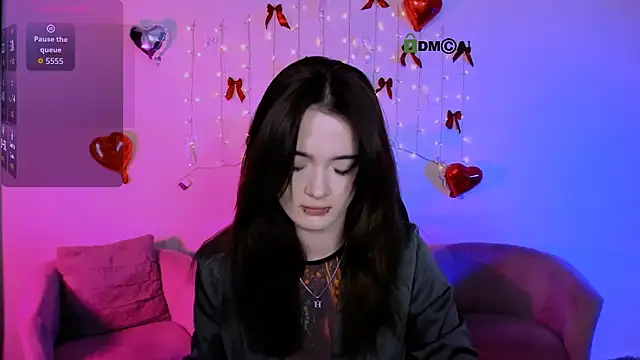 liana kisses online show from March 31, 2026, 7:05 pm