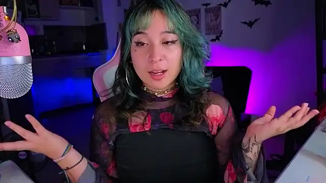 Snapshot of FernandaOrtegaaa chatting on November 19, 2025, 12:10 am FernandaOrtegaaa online show from November 19, 2025, 12:10 am