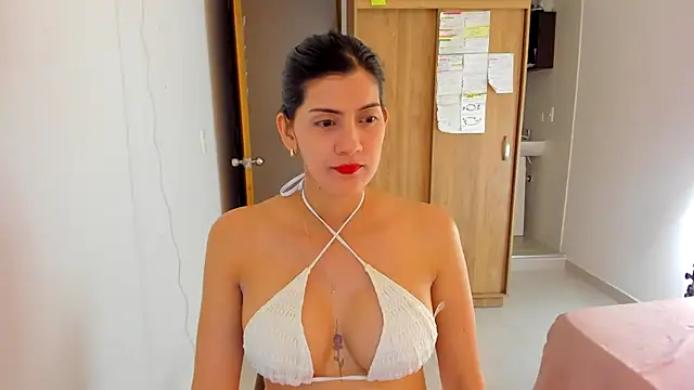 Snapshot of misstoya chatting on February 7, 2025, 12:53 am misstoya online show from February 7, 2025, 12:53 am