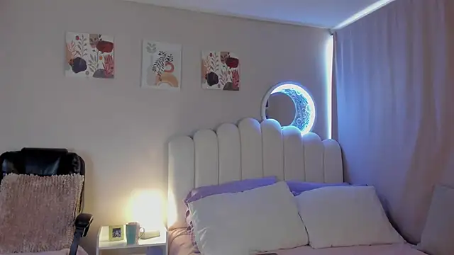 Snapshot of martinaaricci chatting on November 7, 2025, 1:59 pm martinaaricci online show from November 7, 2025, 1:59 pm