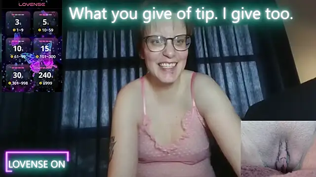 Snapshot of PernillaGirl chatting on March 2, 2025, 4:36 pm PernillaGirl online show from March 2, 2025, 4:36 pm