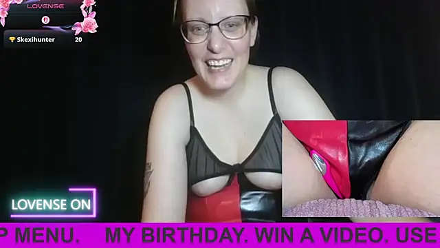 Snapshot of PernillaGirl chatting on September 10, 2025, 6:29 pm PernillaGirl online show from September 10, 2025, 6:29 pm