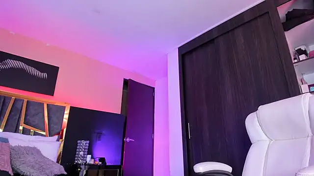 Snapshot of ChloeConnorr chatting on November 15, 2025, 10:19 am ChloeConnorr online show from November 15, 2025, 10:19 am