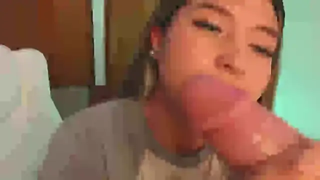 Snapshot of Paulina_g3 chatting on November 22, 2025, 1:37 am Paulina g3 online show from November 22, 2025, 1:37 am