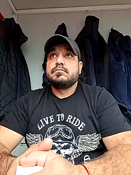 Snapshot of Futacisu chatting on November 9, 2025, 7:45 am Futacisu online show from November 9, 2025, 7:45 am