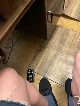 Snapshot of Ariel_Ari chatting on December 16, 2025, 3:55 am Ariel Ari online show from December 16, 2025, 3:55 am