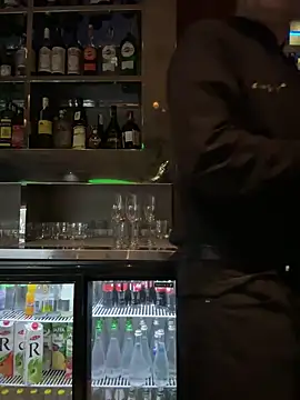 Snapshot of Ariel_Ari chatting on December 23, 2024, 3:29 am Ariel Ari online show from December 23, 2024, 3:29 am