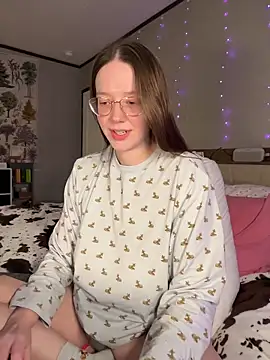 Snapshot of Sweetdee222x chatting on November 10, 2025, 11:21 pm Sweetdee222x online show from November 10, 2025, 11:21 pm