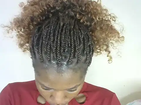 Pretty-emmie online show from October 10, 2025, 6:36 am