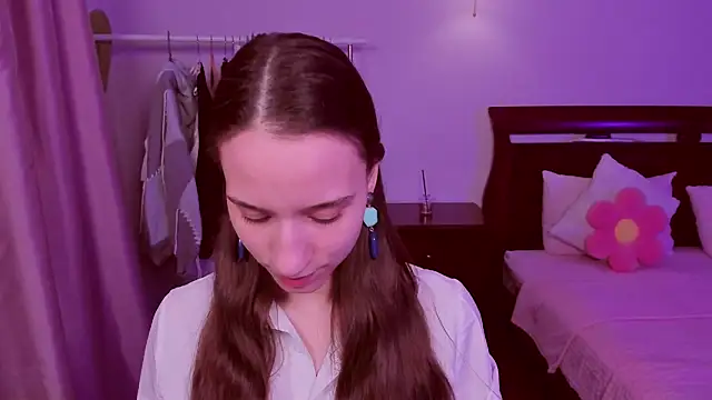 Snapshot of StaceySunny chatting on February 13, 2026, 5:13 pm StaceySunny online show from February 13, 2026, 5:13 pm