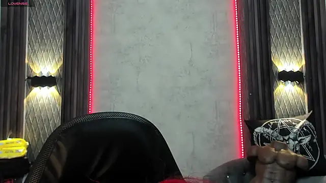 Snapshot of selene_red_ chatting on March 19, 2025, 1:29 pm selene red online show from March 19, 2025, 1:29 pm