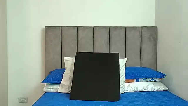 Snapshot of karina_lewis_ chatting on November 26, 2025, 4:01 am karina lewis online show from November 26, 2025, 4:01 am