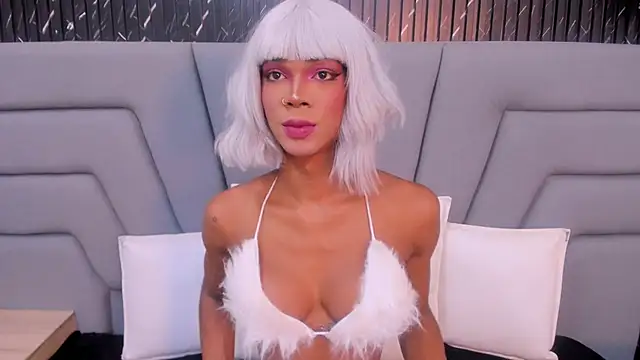 Snapshot of NaomiSteward chatting on October 23, 2025, 11:31 am NaomiSteward online show from October 23, 2025, 11:31 am