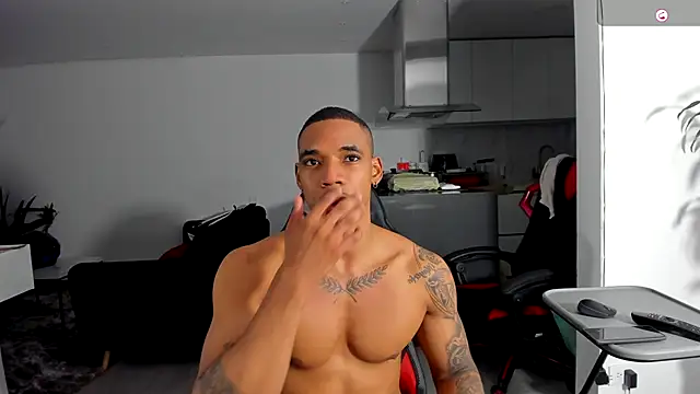 Snapshot of TROYWESLY- chatting on November 19, 2025, 2:33 am TROYWESLY- online show from November 19, 2025, 2:33 am