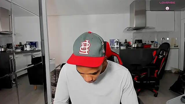 Snapshot of TROYWESLY- chatting on November 6, 2025, 12:31 pm TROYWESLY- online show from November 6, 2025, 12:31 pm